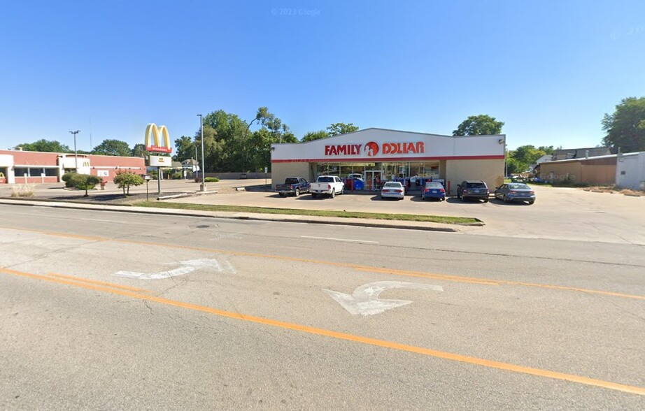 1110 E Main St, Galesburg, IL à louer - Photo de l’immeuble – Image 2 sur 3