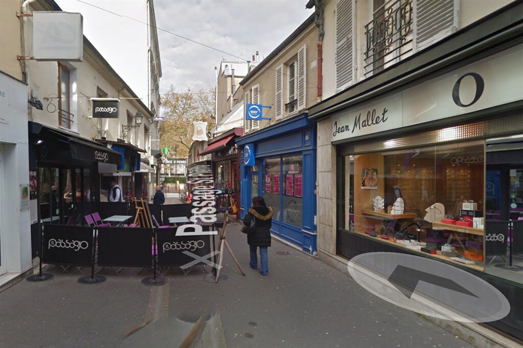 Local commercial dans VERSAILLES à louer Photo de l’immeuble– Image 1 sur 5