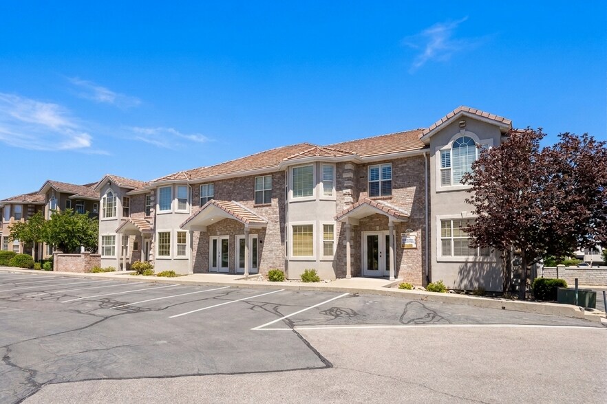 8823 S Redwood Rd, West Jordan, UT à vendre - Photo de l’immeuble – Image 1 sur 9