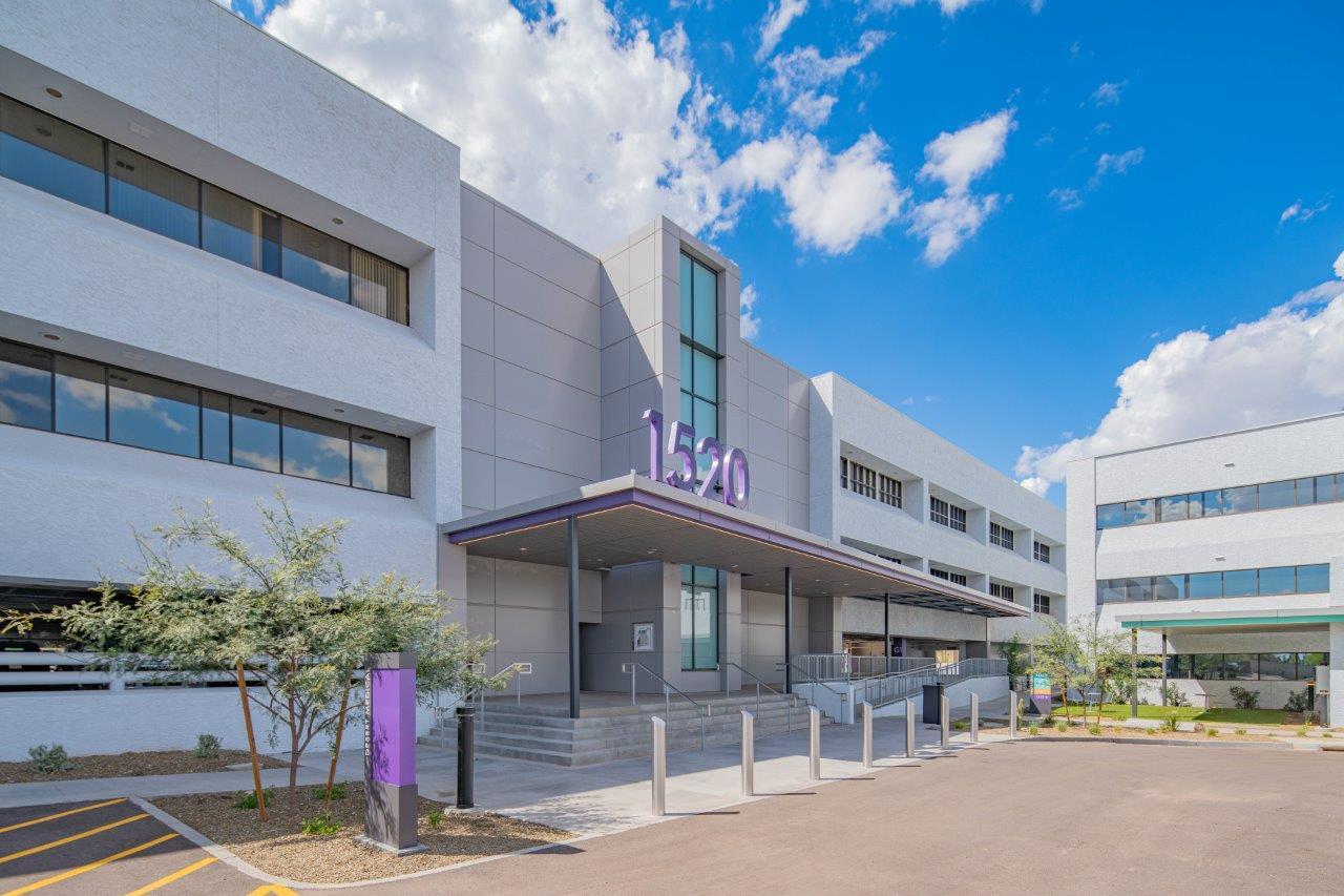 1520 S Dobson Rd, Mesa, AZ à louer Photo principale– Image 1 sur 20