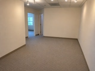 90 W Afton Ave, Yardley, PA à louer Photo intérieure– Image 1 sur 6