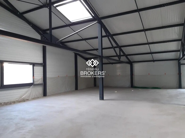 Industriel/Logistique dans Chambéry à vendre - Photo de l’immeuble – Image 2 sur 6