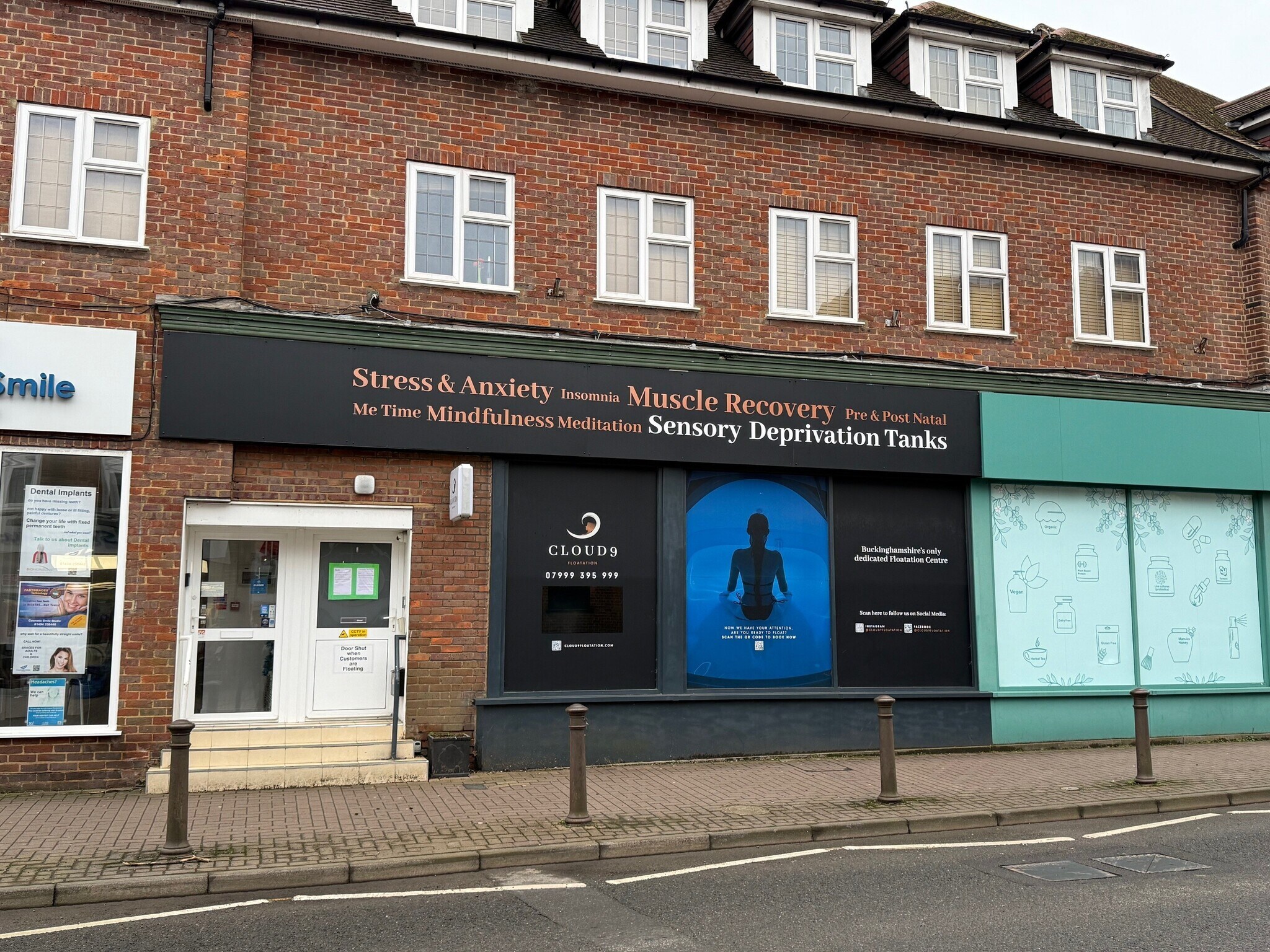 12A The Highway, Beaconsfield à louer Photo de l’immeuble– Image 1 sur 6