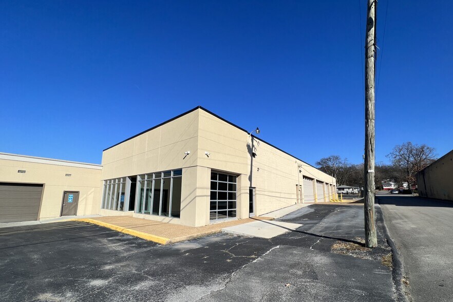 2811 E 49th St, Chattanooga, TN à louer - Photo de l’immeuble – Image 1 sur 21