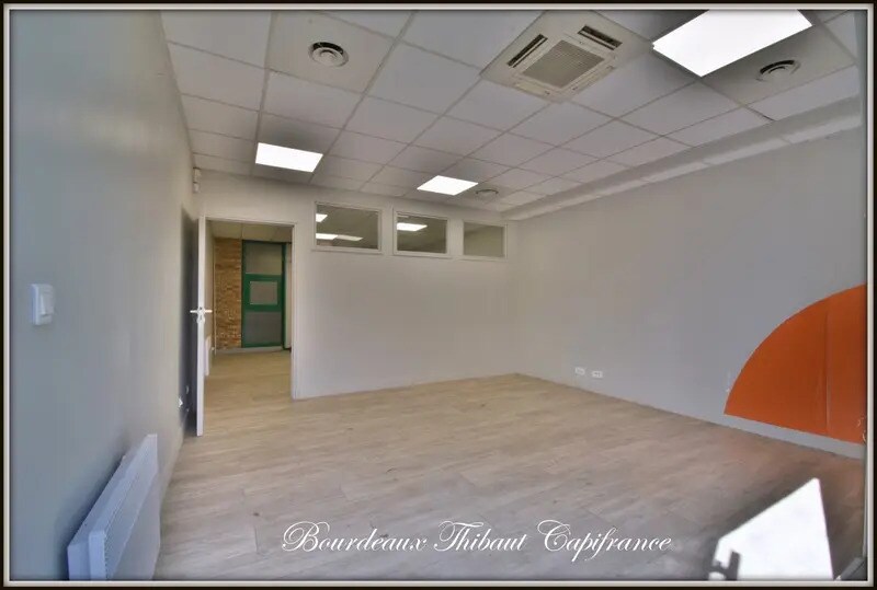 Local d’activités dans Montlhéry à louer - Photo intérieure – Image 2 sur 6