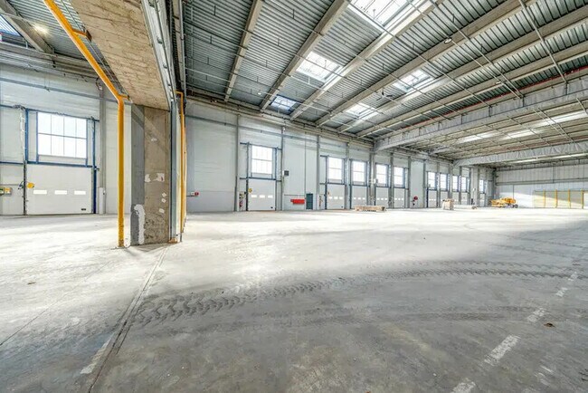 Plus de détails pour Industriel/Logistique à louer