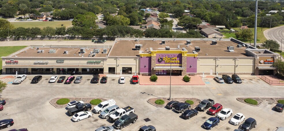 5206 N Navarro St, Victoria, TX à louer - Photo de l’immeuble – Image 2 sur 3