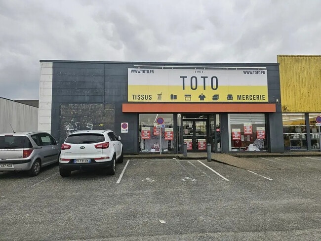 Plus de détails pour Local commercial à louer