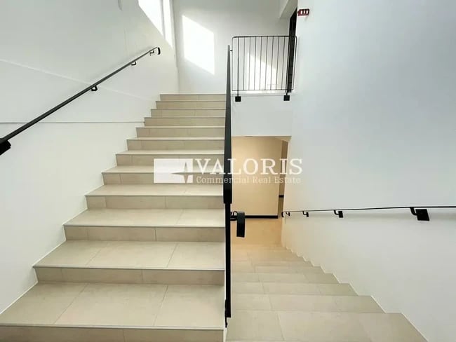 Plus de détails pour Bureau à vendre