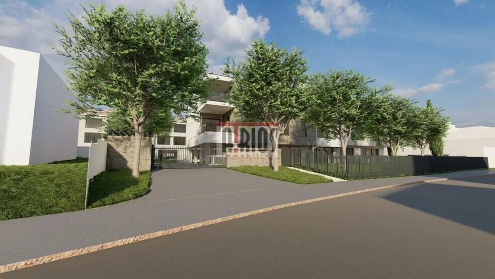 Local d'activités dans Sanary-sur-Mer à vendre - Photo de l’immeuble – Image 2 sur 15