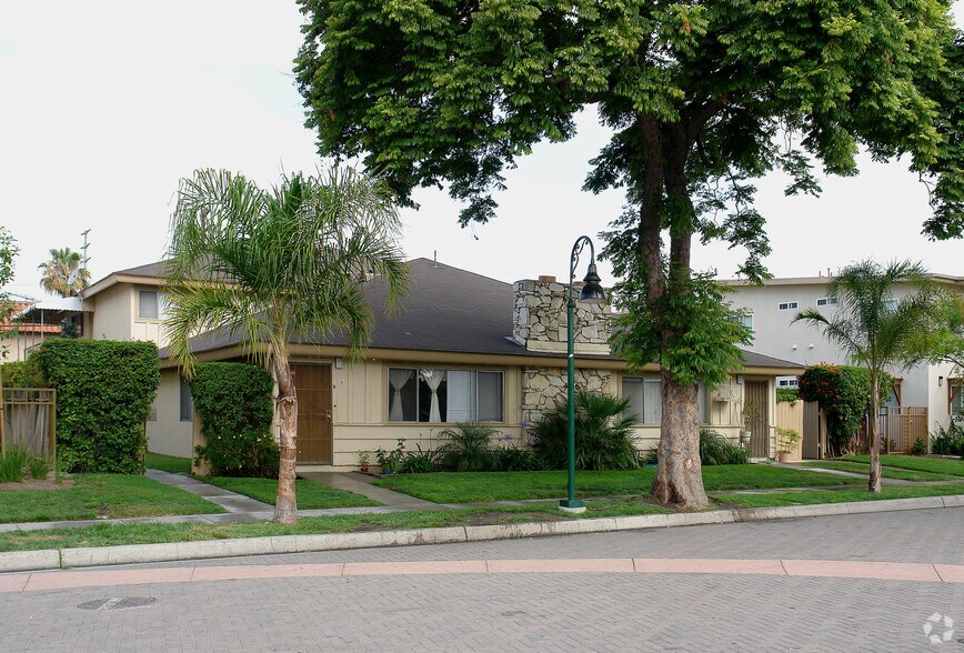 1519 S Hampstead St, Anaheim, CA à vendre - Photo de l’immeuble – Image 2 sur 2