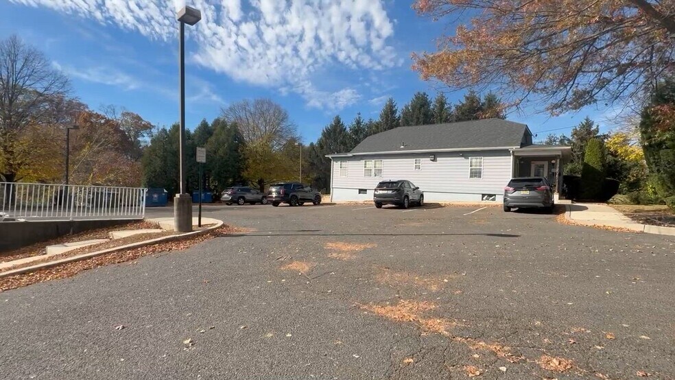 1575 Brunswick Ave, Lawrence Township Cumberland, NJ à louer - Vidéo sur l’annonce professionnelle – Image 3 sur 23