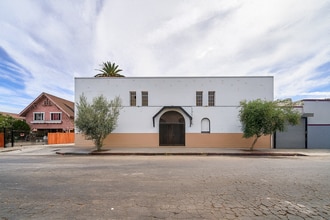 5454 Virginia Ave, Los Angeles, CA à louer Photo intérieure– Image 1 sur 13