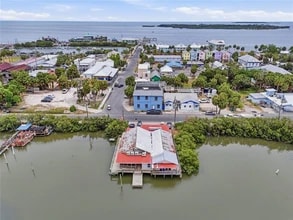 505 3rd St, Cedar Key, FL - Vue aérienne  vue de carte