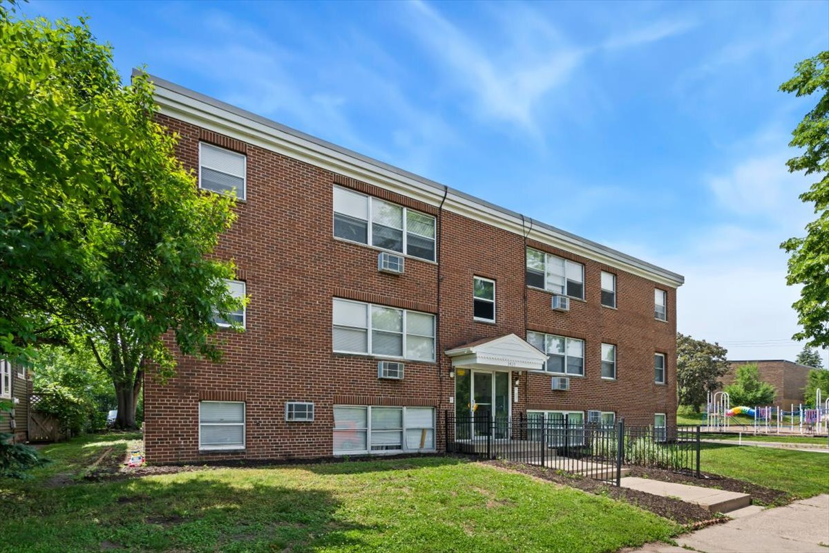 3400 10th Ave S, Minneapolis, MN à vendre Photo de l’immeuble– Image 1 sur 11