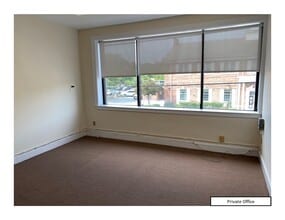 2 E Northfield Rd, Livingston, NJ à louer Photo intérieure– Image 2 sur 3