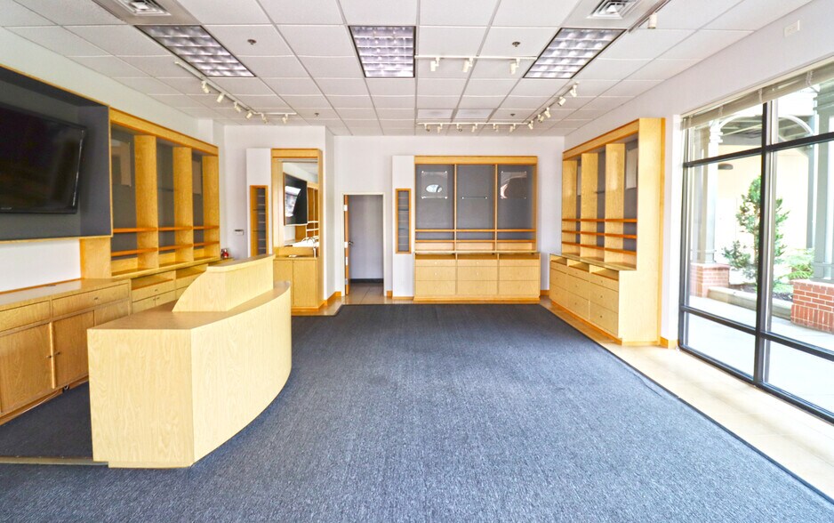 95 Oakway Rd, Eugene, OR à louer - Photo intérieure – Image 2 sur 13