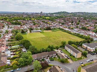 Plus de détails pour 74 Pinner Vw, Harrow - Terrain à vendre