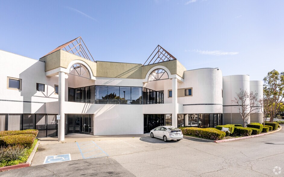 1773 Wright Ave, La Verne, CA à louer - Photo principale – Image 1 sur 8