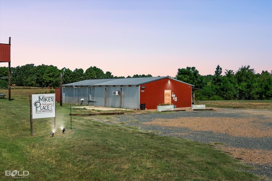 7318 Ida State Line rd, Ida, LA à vendre - Photo principale – Image 1 sur 56