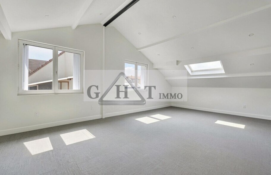 Bureau dans Montreuil à louer - Photo de l’immeuble – Image 2 sur 9