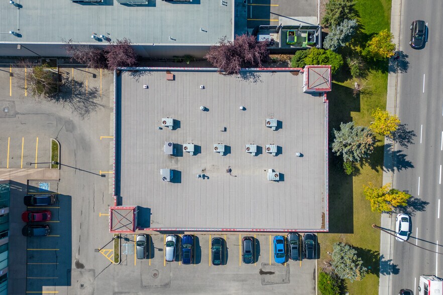 3383 26th Ave NE, Calgary, AB à vendre - Aérien – Image 3 sur 4