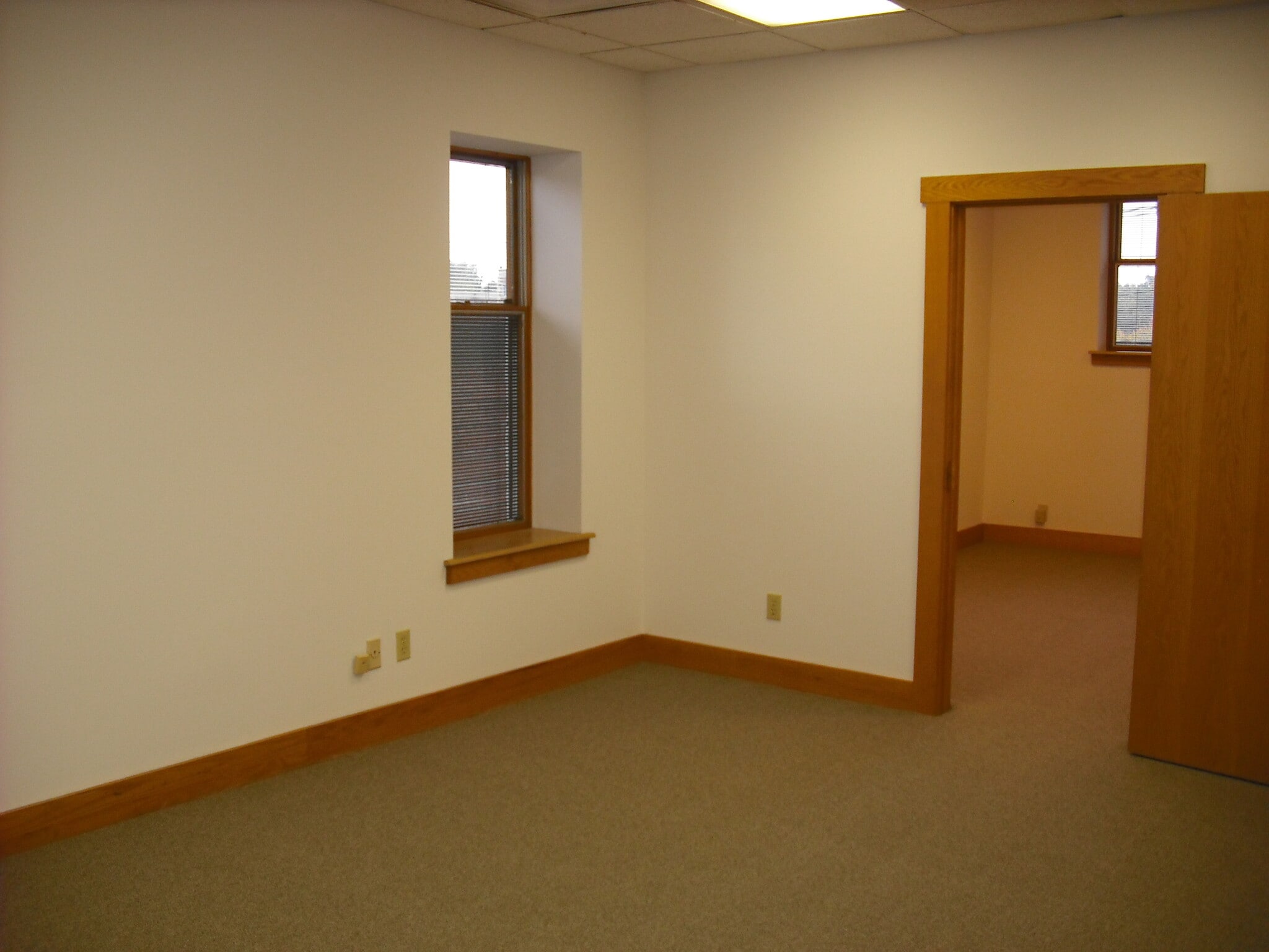 115 N College Ave, Bloomington, IN à louer Photo intérieure– Image 1 sur 1