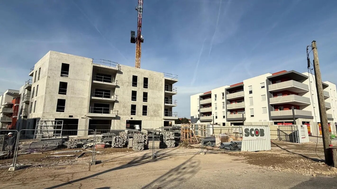 Local d'activités dans Péronnas à vendre Photo de la construction– Image 1 sur 3