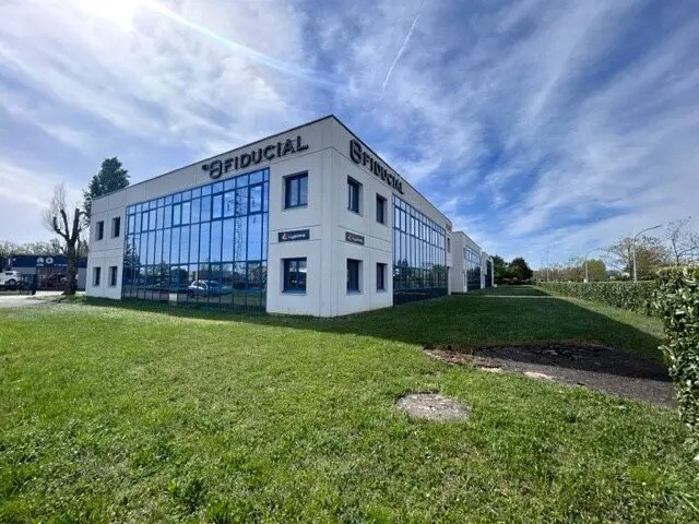 Bureau dans Chalon-sur-Saône à louer - Photo de l’immeuble – Image 1 sur 5