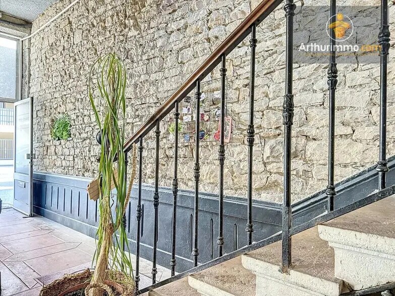 Bureau dans Bourgoin-Jallieu à vendre - Photo intérieure – Image 2 sur 8