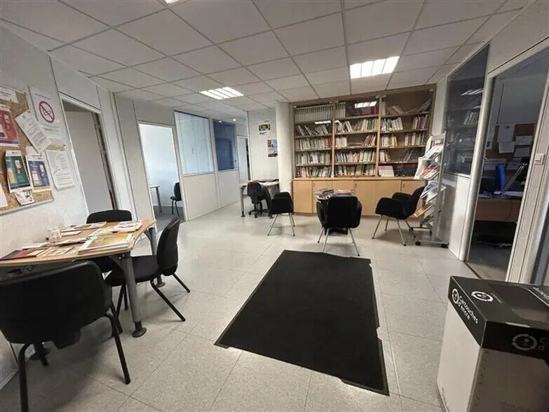 Bureau dans Dijon à louer - Photo de l’immeuble – Image 2 sur 8