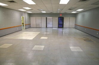 3857 E Southcross Blvd, San Antonio, TX à louer Photo intérieure– Image 2 sur 13