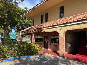 7710 NW 56th Way, Pompano Beach, FL à louer Photo de l’immeuble– Image 1 sur 8