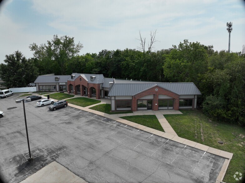 3730 S Elizabeth St, Independence, MO à louer – Image 2 sur 20