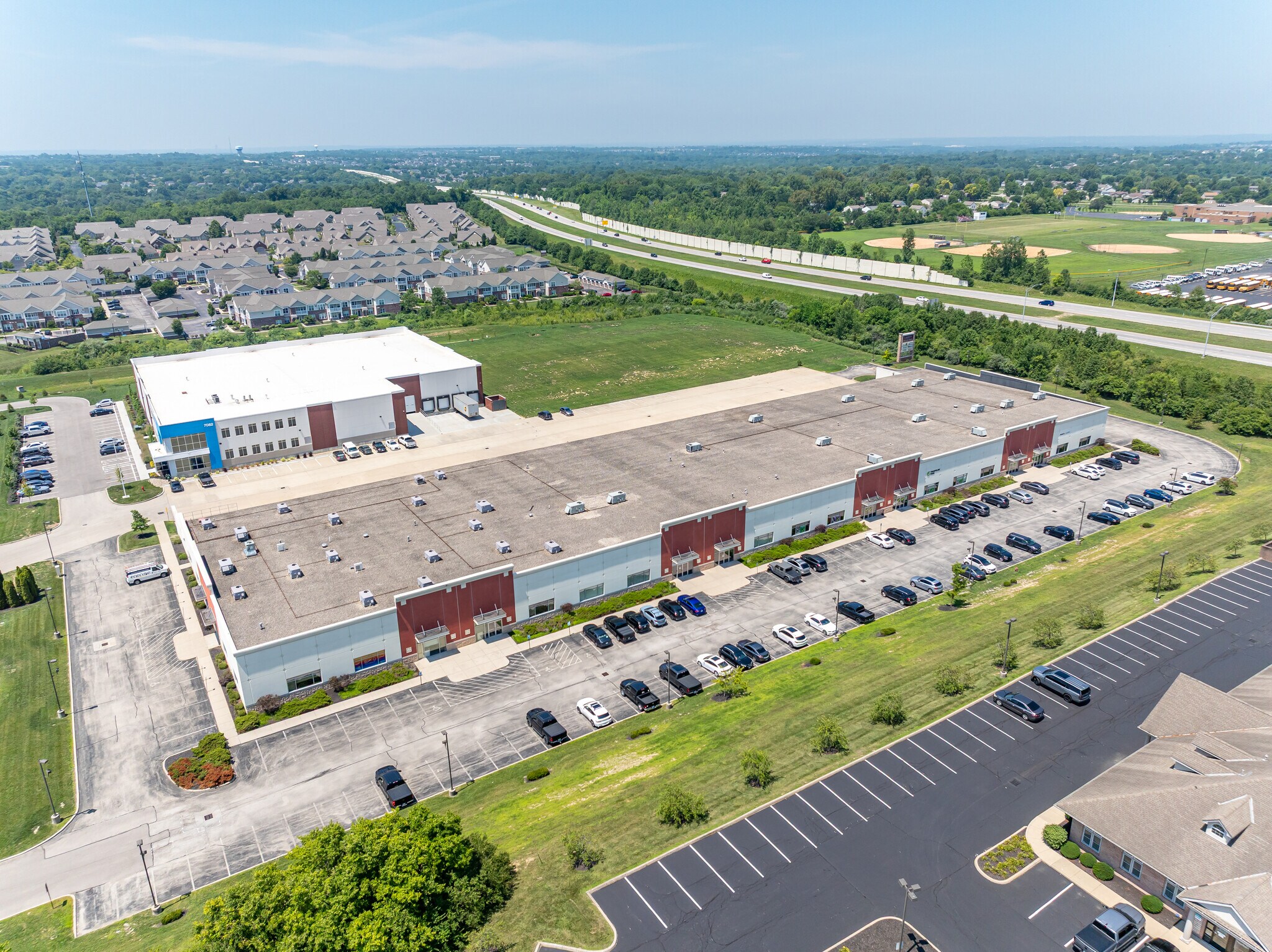 7102-7116 Office Park Dr, West Chester, OH à vendre Photo de l’immeuble– Image 1 sur 7