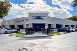 Plus de détails pour 2440-2478 Metrocentre Blvd, West Palm Beach, FL - Bureau à louer