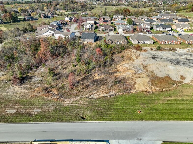 427 Nandino cir, Berea, KY à vendre - Photo de l’immeuble – Image 2 sur 13