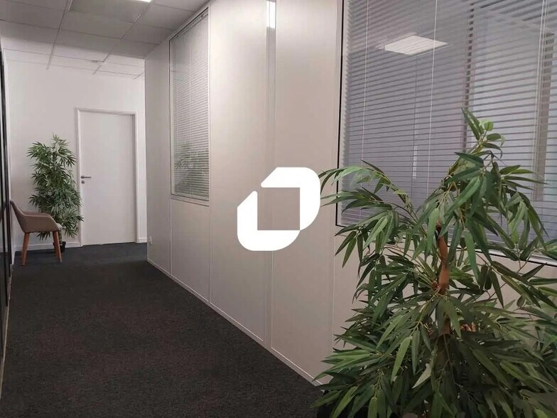 Bureau dans Montpellier à louer - Photo de l’immeuble – Image 3 sur 12