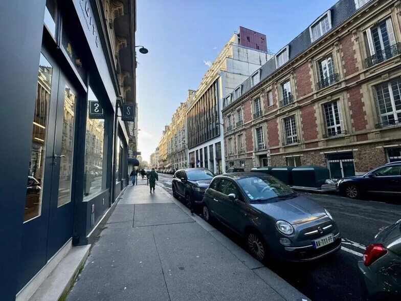 Local commercial dans Paris à vendre - Photo de l’immeuble – Image 3 sur 3