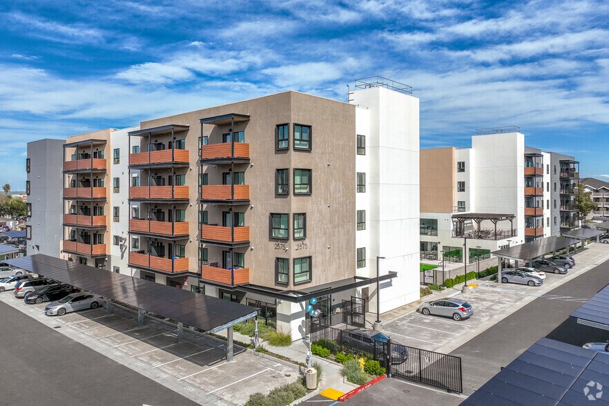 2575 Railroad Ave, Pittsburg, CA à louer - Photo principale – Image 3 sur 30