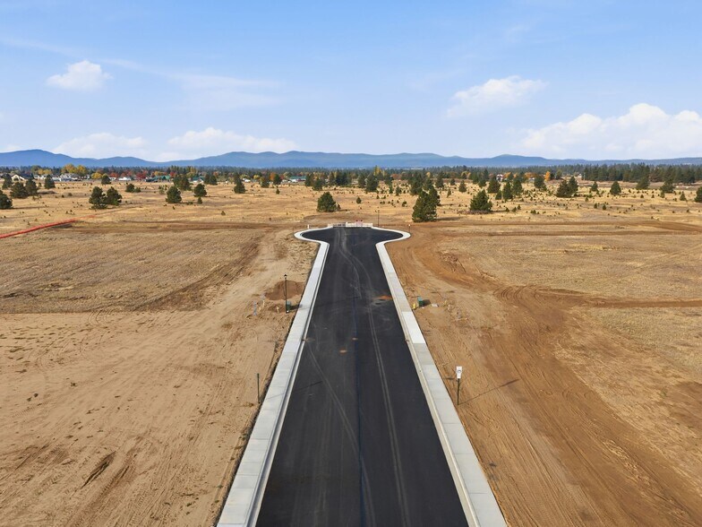 1401-1481 N Cedar Rd, Deer Park, WA à vendre - Photo de l’immeuble – Image 1 sur 10