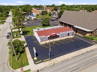 Plus de détails pour 230 S Main St, Lombard, IL - Local commercial à vendre