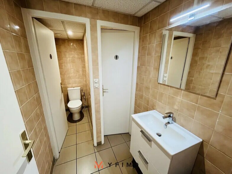 Bureau dans Poissy à louer - Photo de l’immeuble – Image 3 sur 4