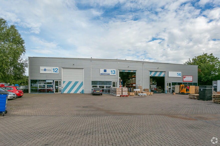 Birch, Swindon à louer - Photo de l’immeuble – Image 1 sur 11