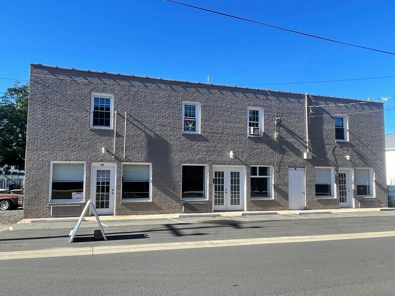 117-123 Brawley Ave, Mooresville, NC à vendre - Photo principale – Image 1 sur 8