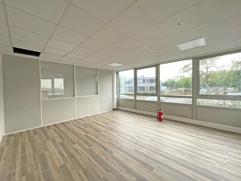 Bureau dans Labège à louer - Photo de l’immeuble – Image 3 sur 4