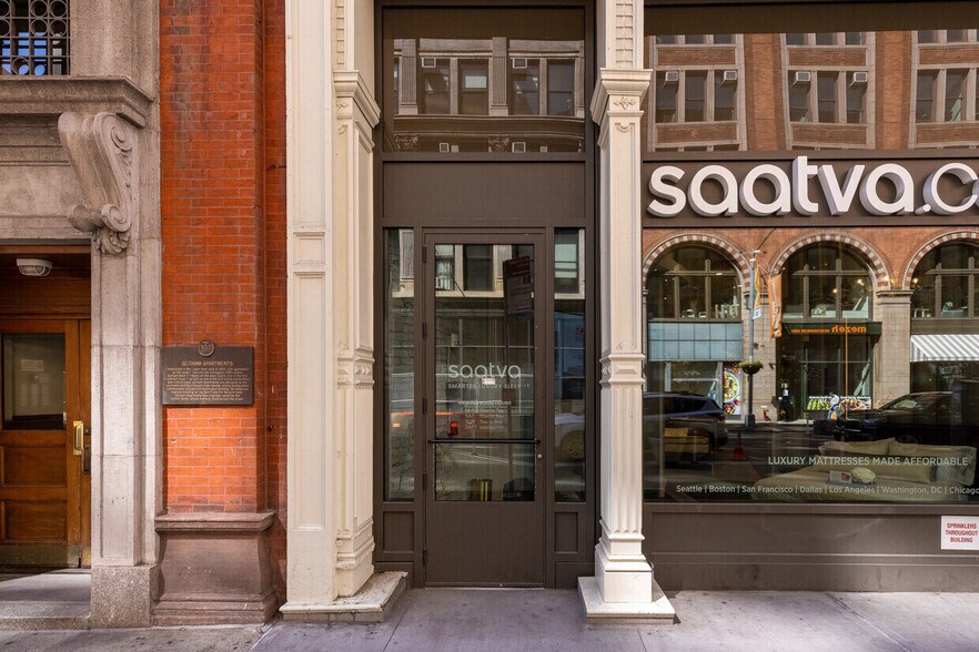 893 Broadway, New York, NY à vendre - Photo de l’immeuble – Image 3 sur 9