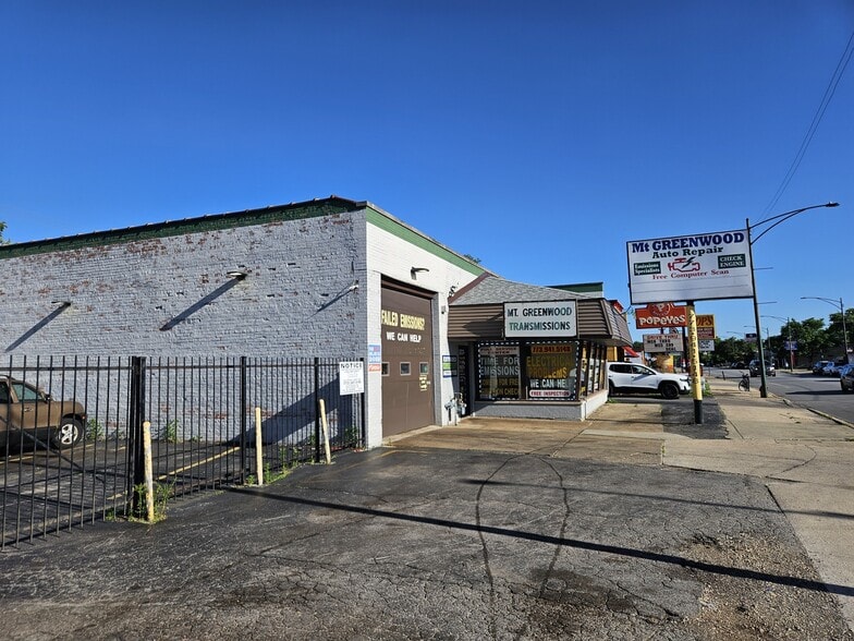 10319 S Kedzie Ave, Chicago, IL à vendre - Photo de l’immeuble – Image 3 sur 18