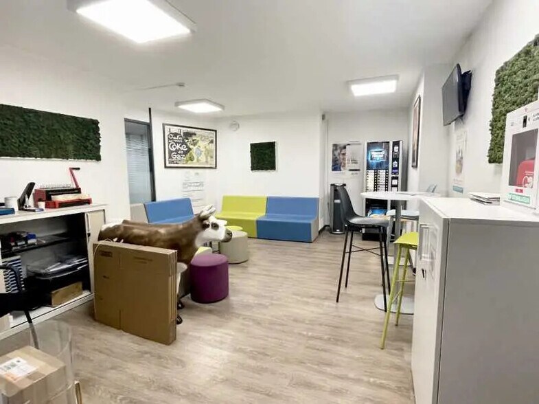 Bureau dans Rouen à louer - Photo de l’immeuble – Image 3 sur 8
