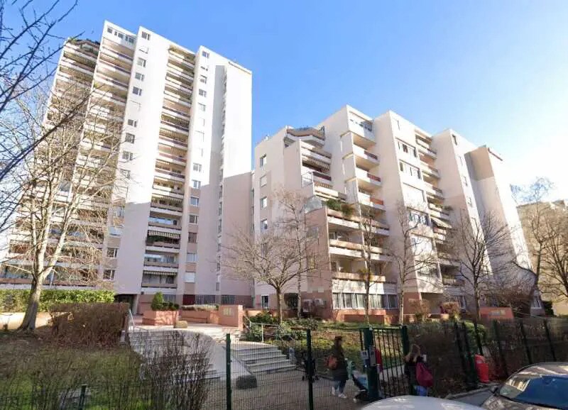 19 Rue Clément Michut, Villeurbanne à louer - Photo de l’immeuble – Image 1 sur 6
